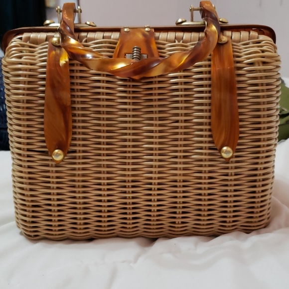 Vintage Handbags - Vintage Wicker 1 handle bag